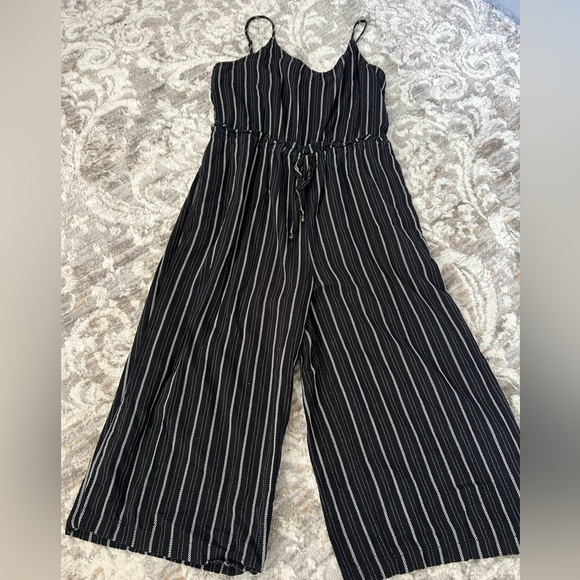 Universal Thread Stripped Spaghetti Strap Tie Waist Jumpsuit - Size Small - Picture 1 of 3